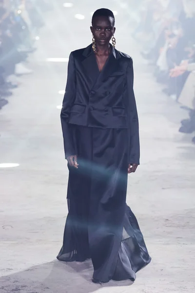 Look 45